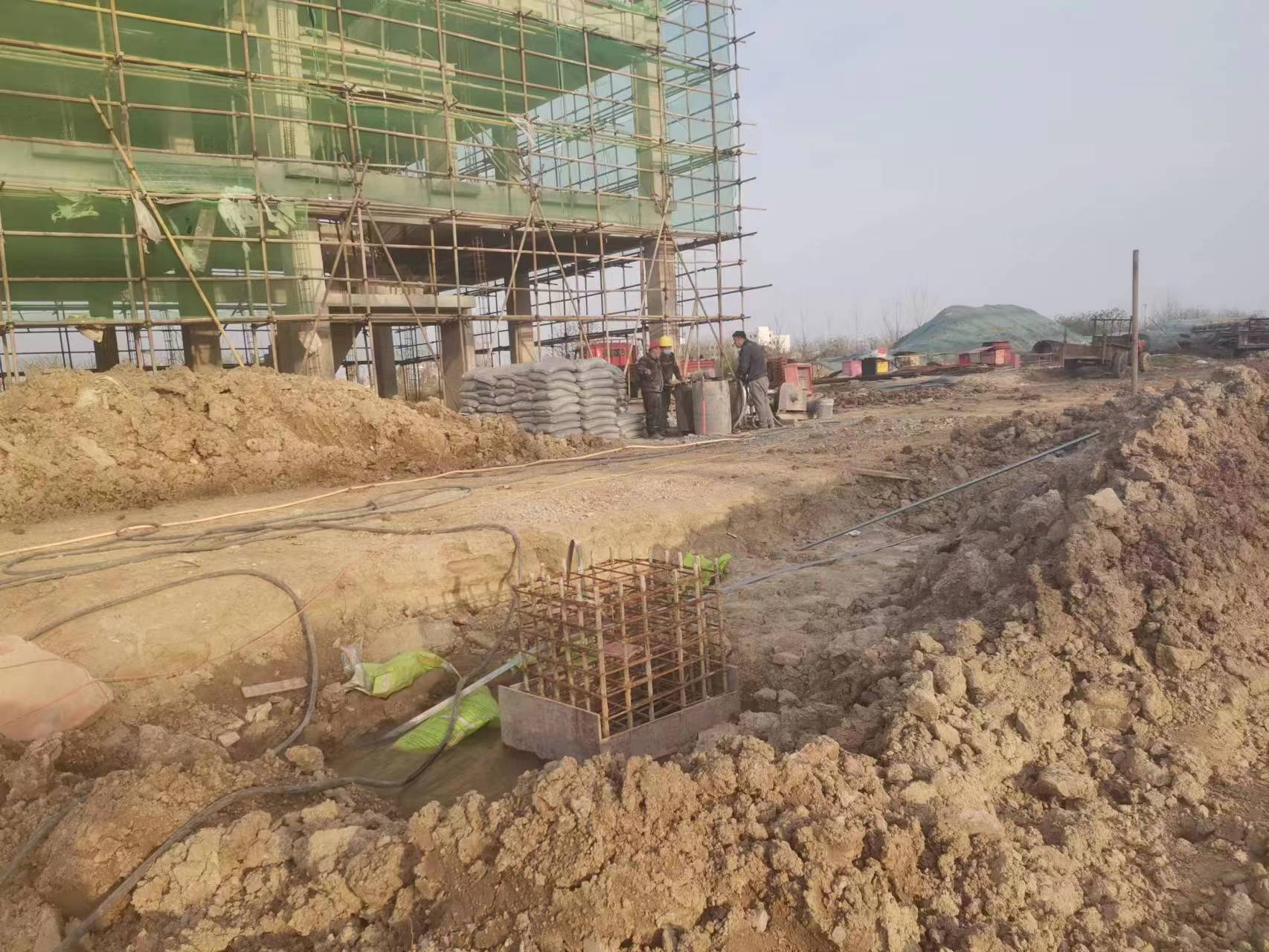 鸡冠当桥梁出现裂缝的时候应该及时加固修补